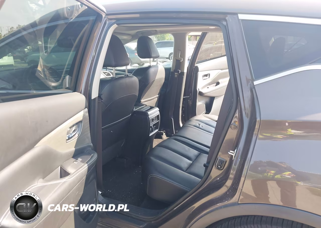2018 Nissan Murano Platinum VIN:5N1AZ2MG7JN138244 - 8