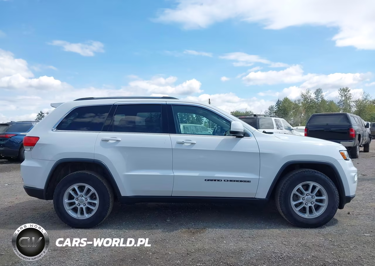 2018 Jeep Grand Cherokee Laredo E 4X2 VIN:1C4RJEAGXJC168094 - 13