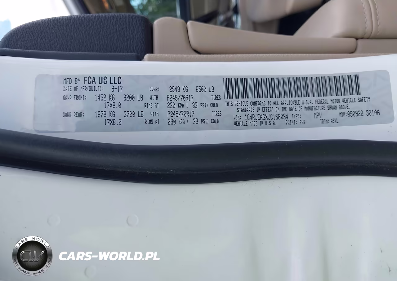 2018 Jeep Grand Cherokee Laredo E 4X2 VIN:1C4RJEAGXJC168094 - 9