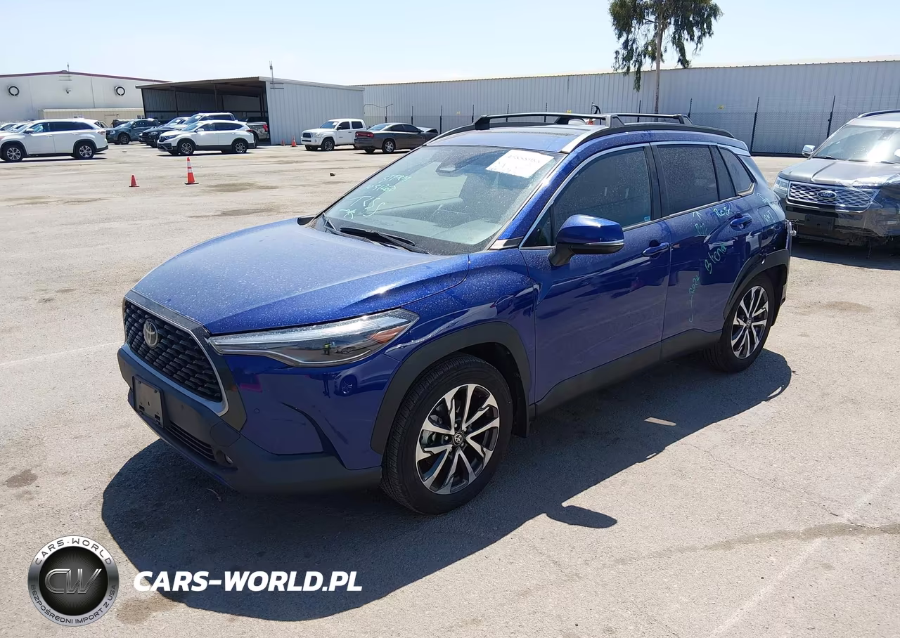 2023 Toyota Corolla Cross Xle VIN:7MUDAAAG6PV062810 - 2