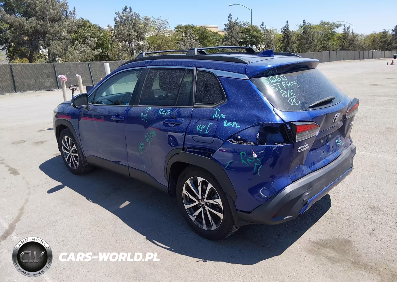 2023 Toyota Corolla Cross Xle VIN:7MUDAAAG6PV062810 - 3