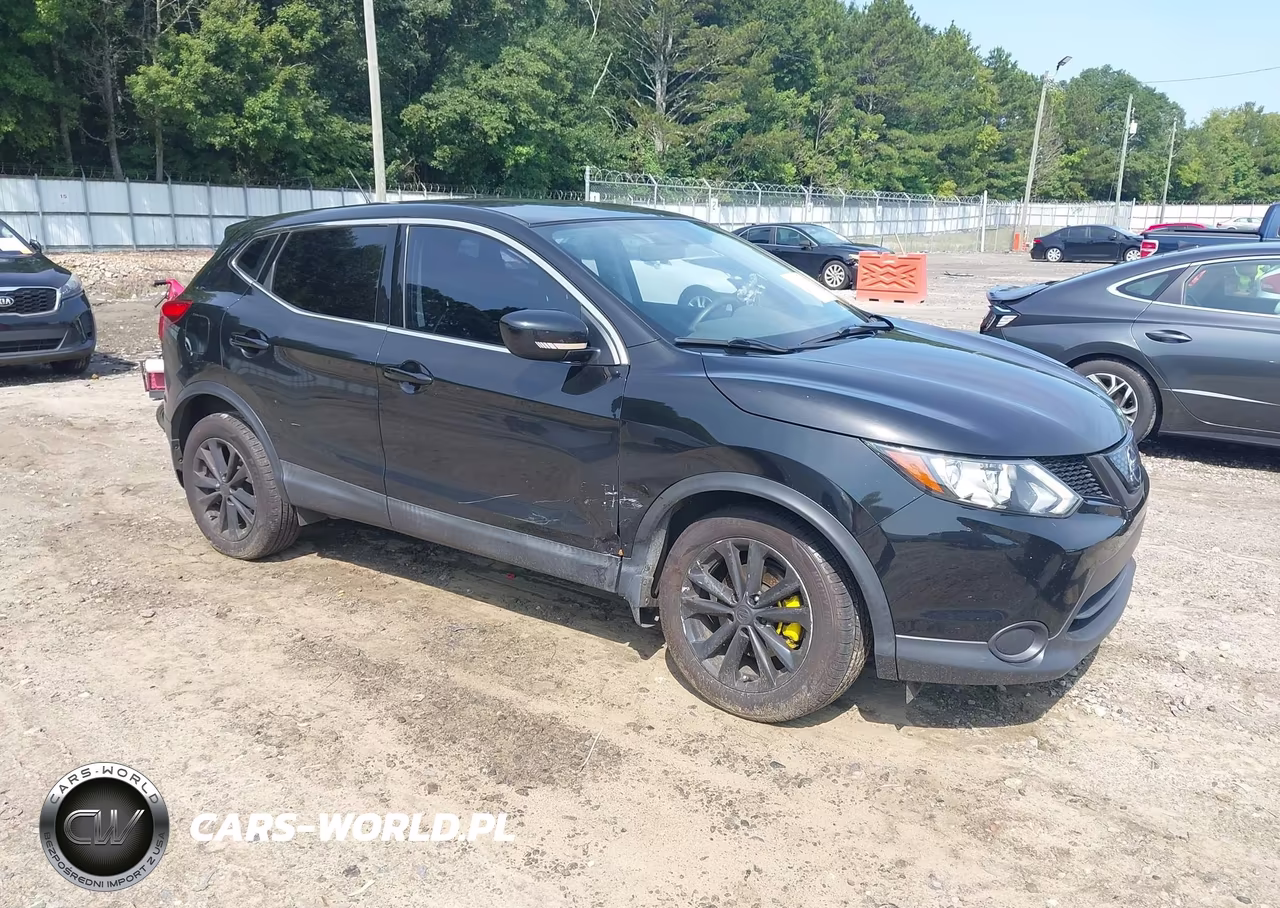 2018 Nissan Rogue Sport S – zdjęcie 1 z 17