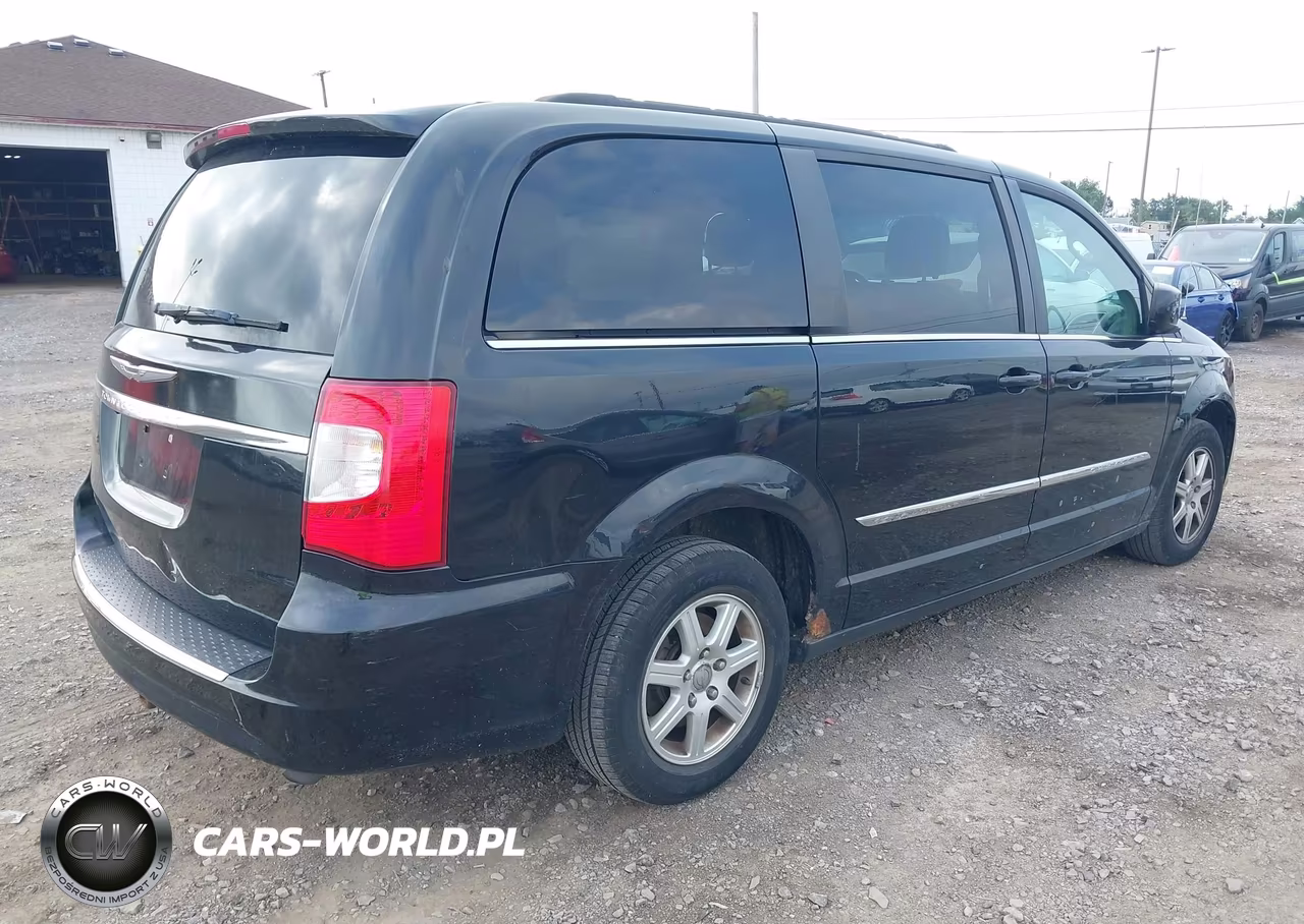 2013 Chrysler Town & Country Touring VIN:2C4RC1BG6DR556338 - 4