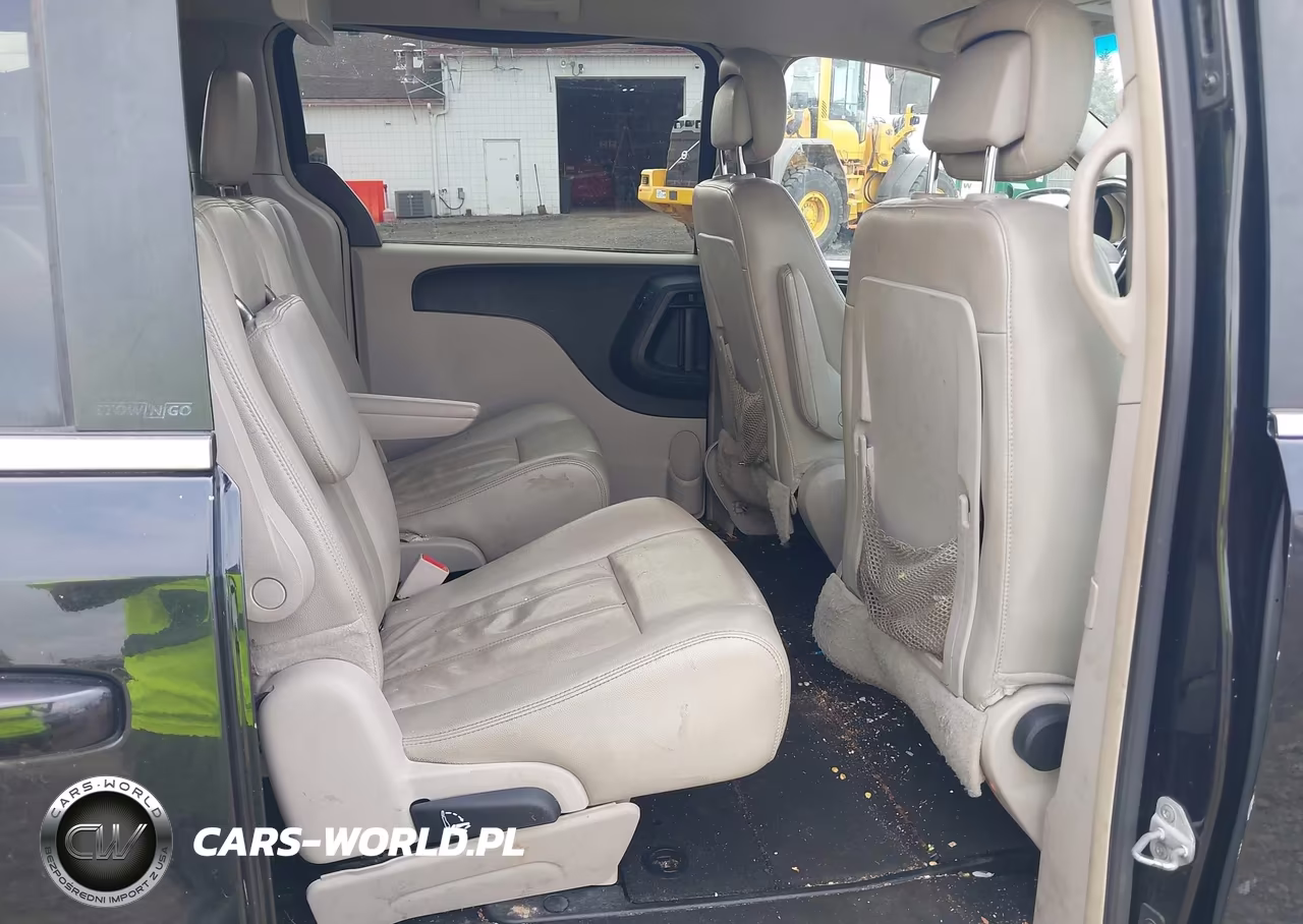 2013 Chrysler Town & Country Touring VIN:2C4RC1BG6DR556338 - 8