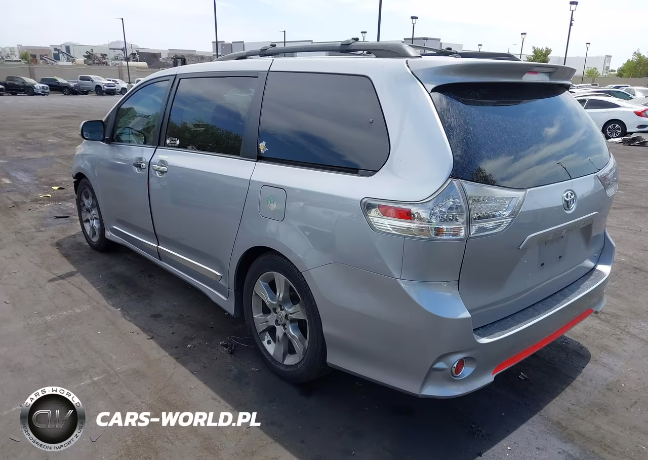 2012 Toyota Sienna Se 8 Passenger VIN:5TDXK3DC8CS220180 - 3