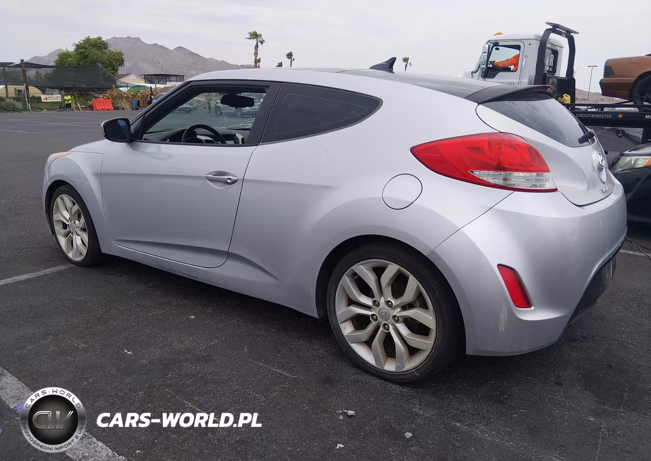2012 Hyundai Veloster Base W-Black VIN:KMHTC6AD3CU055981 - 3