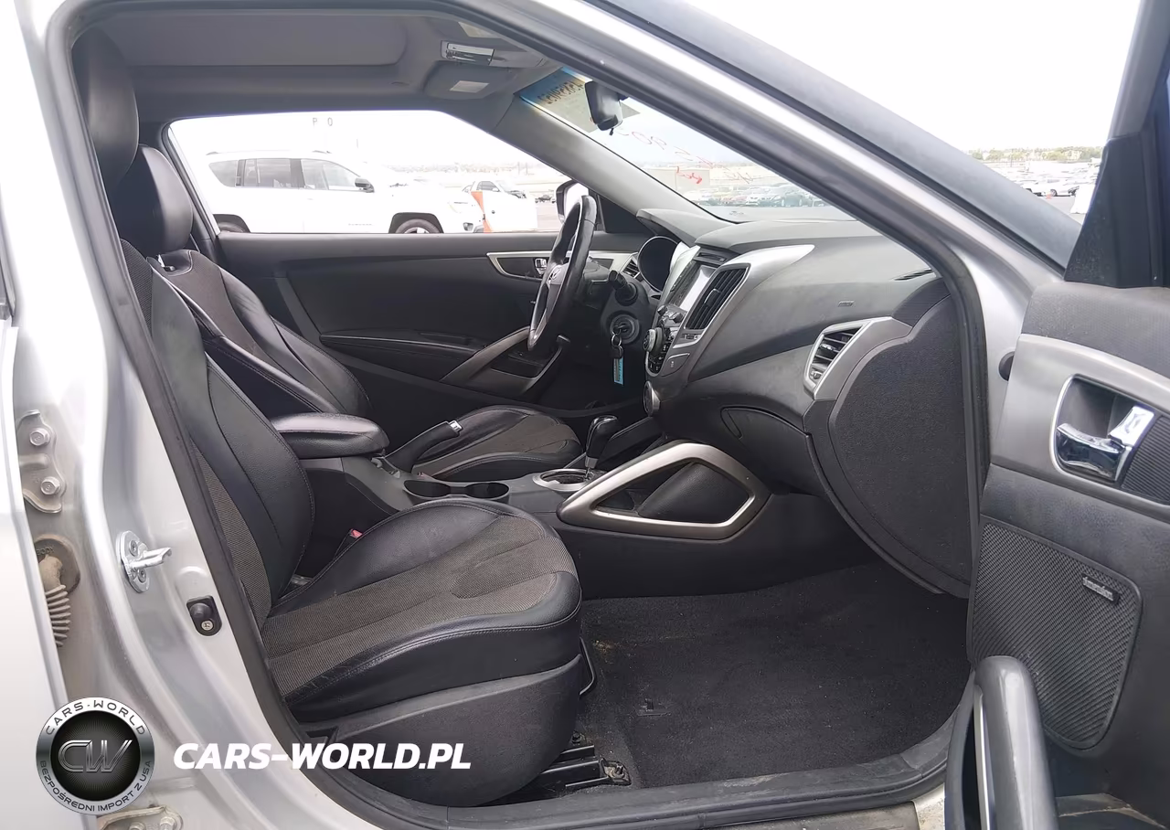 2012 Hyundai Veloster Base W-Black VIN:KMHTC6AD3CU055981 - 5