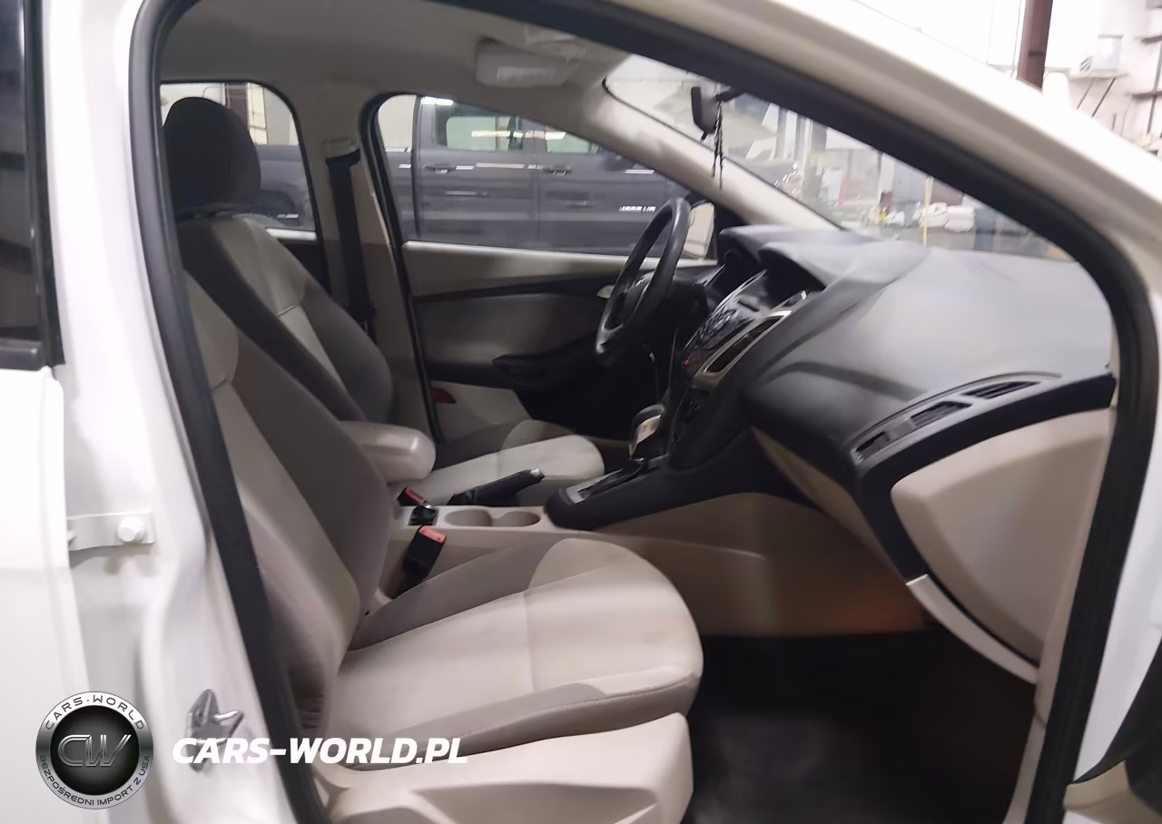 2014 Ford Focus Se VIN:1FADP3F25EL376535 - 5