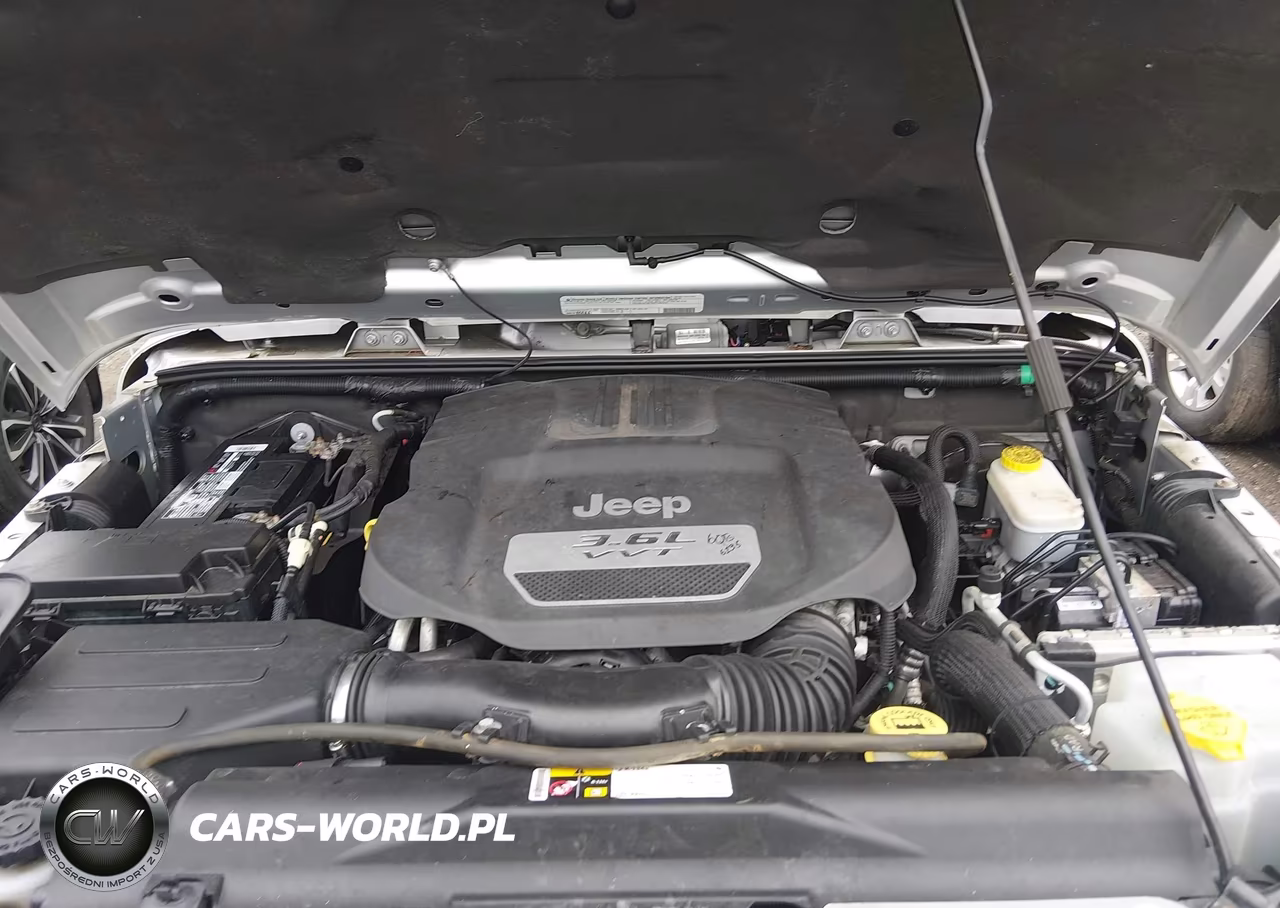 2012 Jeep Wrangler Unlimited Sahara VIN:1C4BJWEG6CL253289 - 10