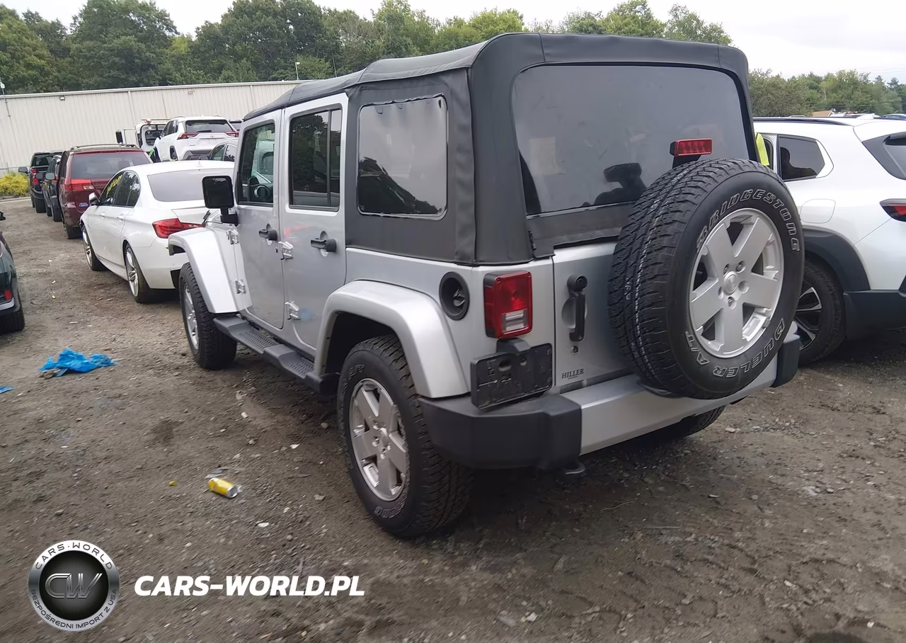 2012 Jeep Wrangler Unlimited Sahara VIN:1C4BJWEG6CL253289 - 3