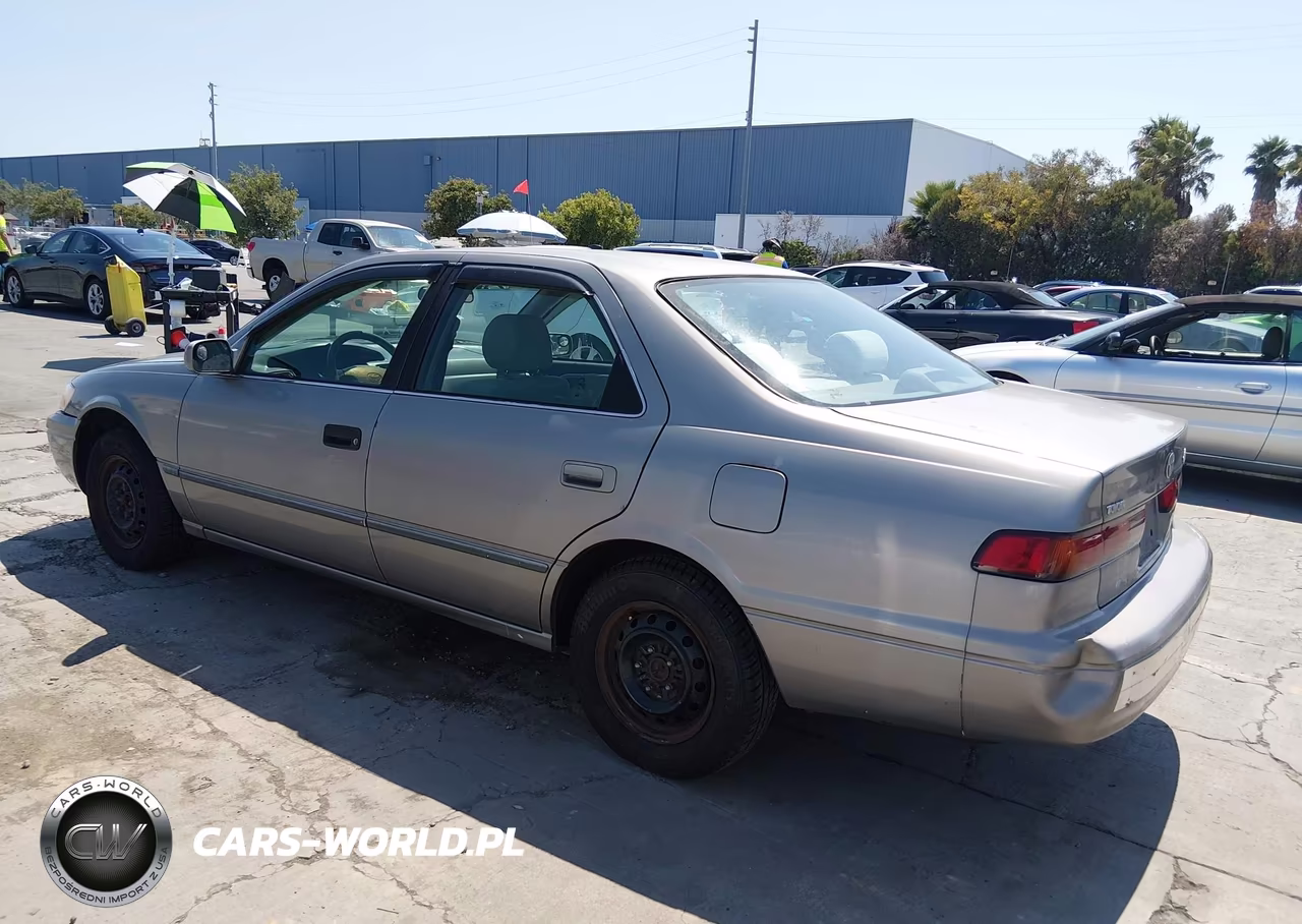 1998 Toyota Camry Le VIN:4T1BG22KXWU325752 - 3