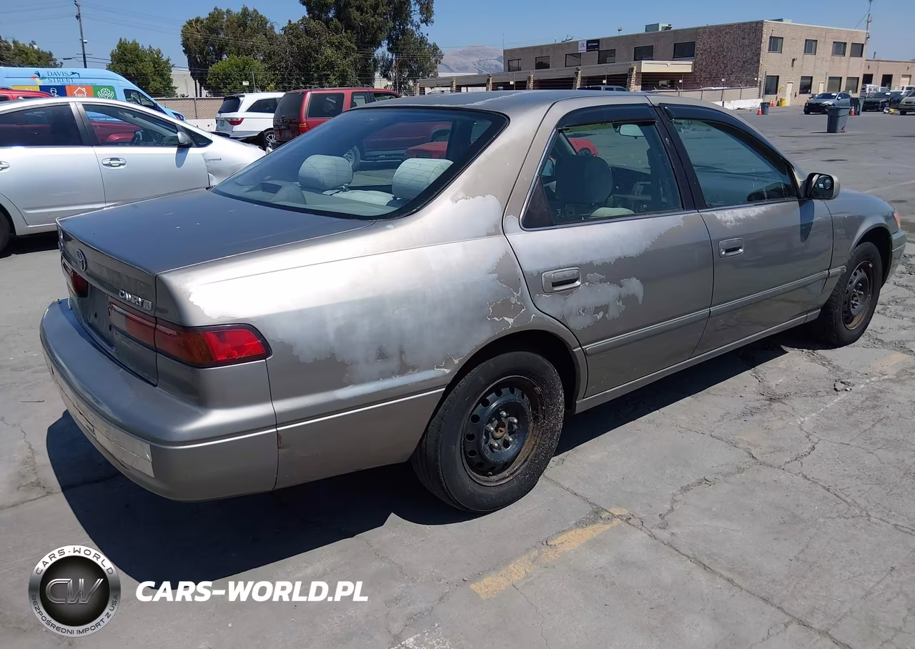 1998 Toyota Camry Le VIN:4T1BG22KXWU325752 - 4