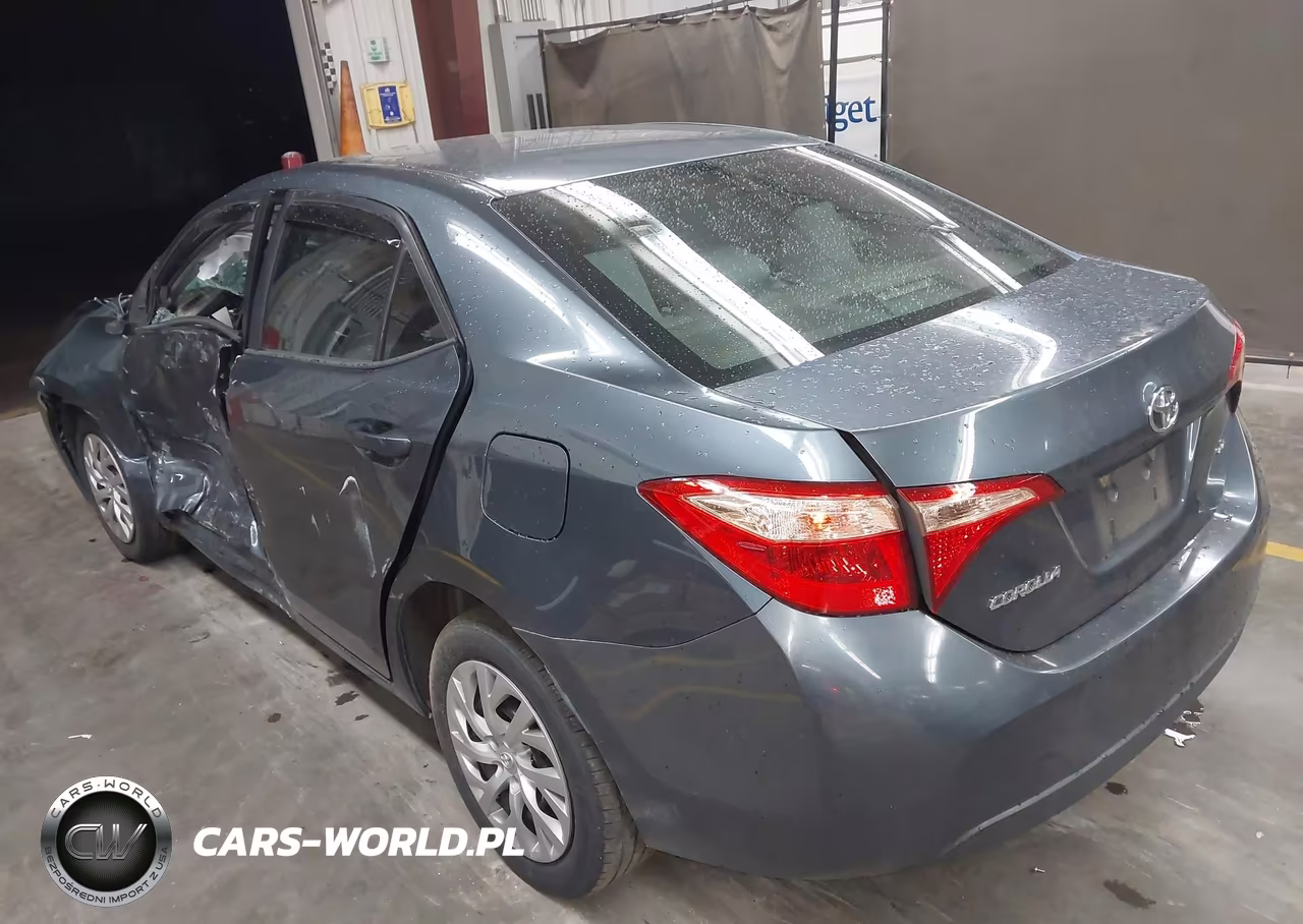 2018 Toyota Corolla Le VIN:2T1BURHE6JC016776 - 3