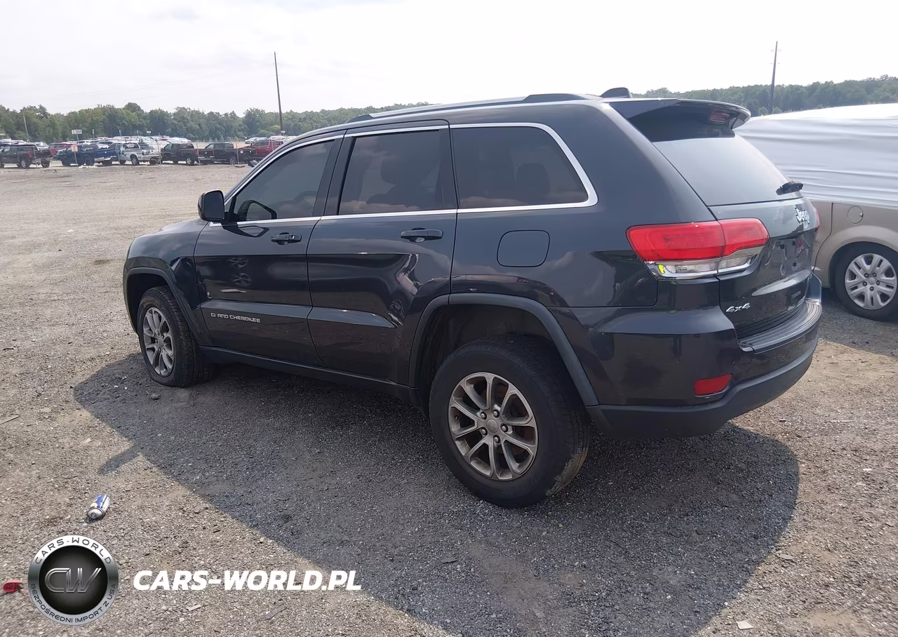 2016 Jeep Grand Cherokee Laredo VIN:1C4RJFAG8GC435862 - 3