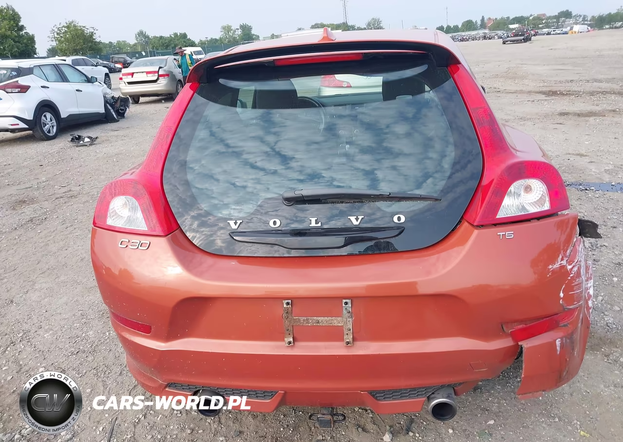 2011 Volvo C30 R-Design-T5 (Retail Only) VIN:YV1672MK1B2200996 - 16
