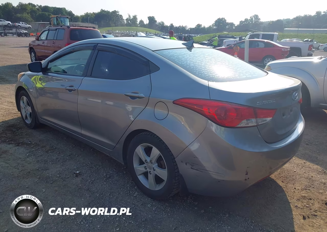 2013 Hyundai Elantra Gls VIN:KMHDH4AE7DU898098 - 3