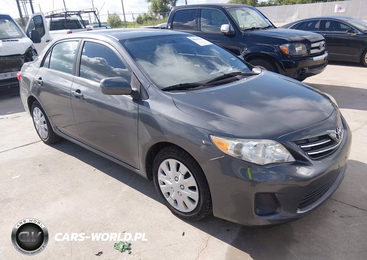 2013 Toyota Corolla Le – zdjęcie 1 z 16