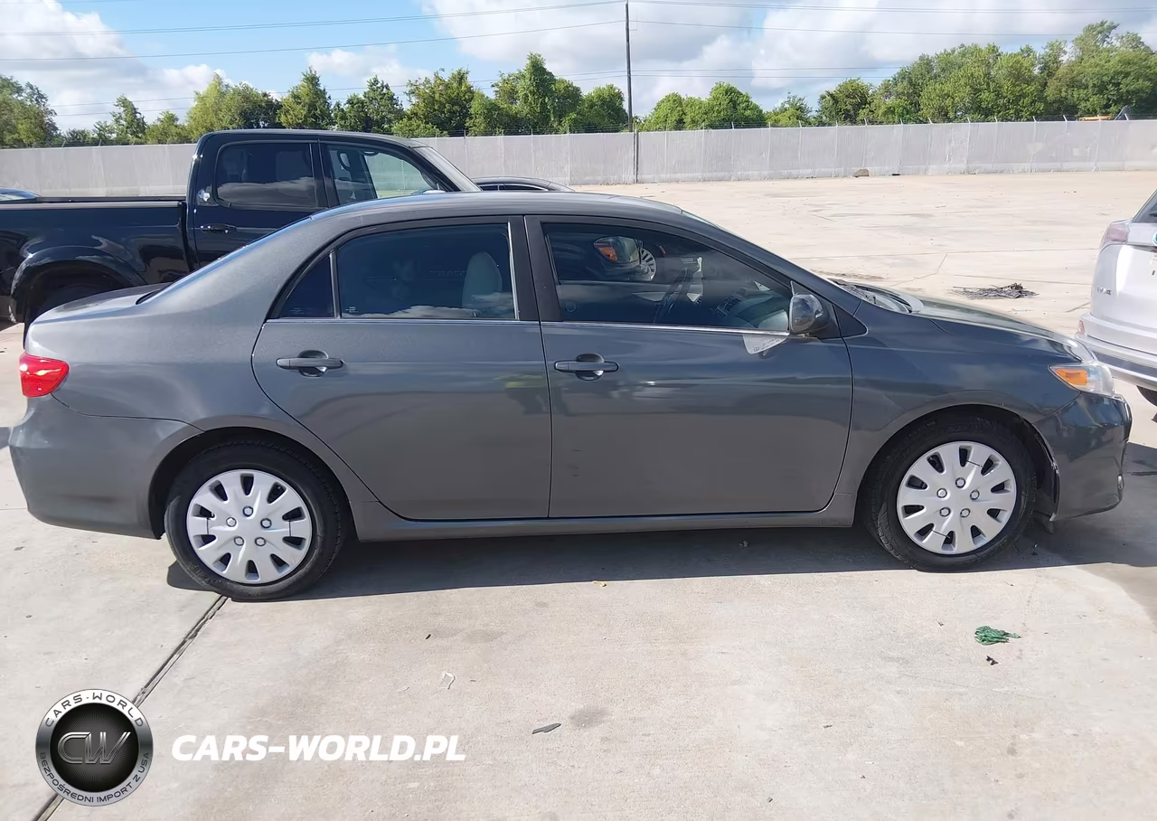 2013 Toyota Corolla Le VIN:5YFBU4EE7DP193395 - 13