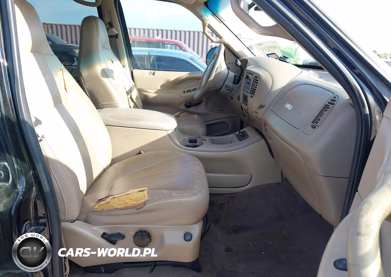 2002 Ford Expedition Eddie Bauer VIN:1FMFU18L02LA22774 - 5