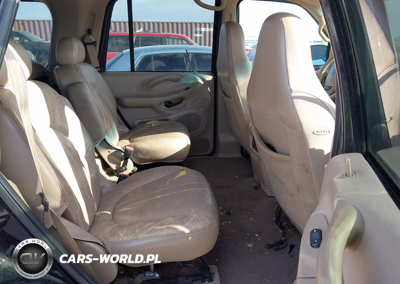 2002 Ford Expedition Eddie Bauer VIN:1FMFU18L02LA22774 - 8