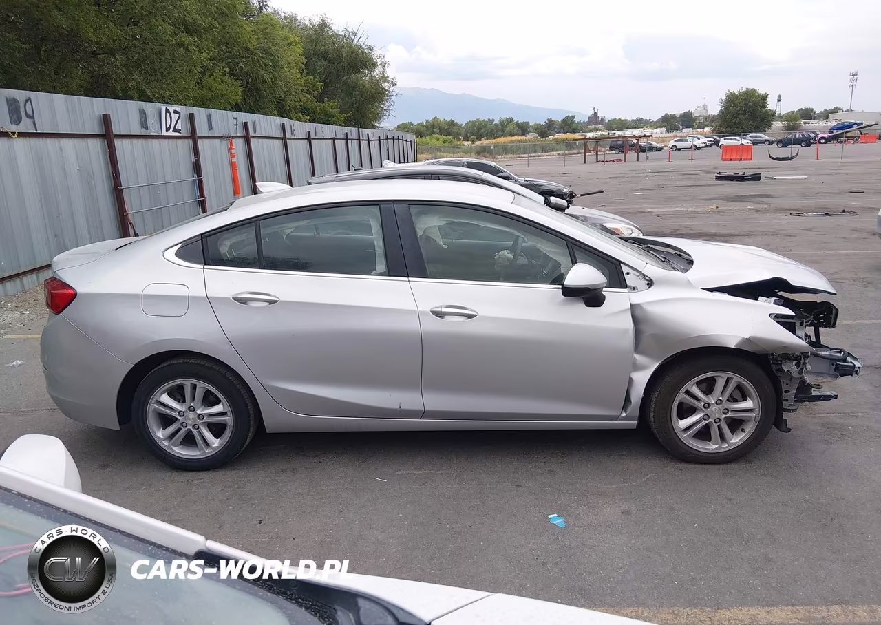 2018 Chevrolet Cruze Lt Auto VIN:1G1BE5SM6J7106378 - 14