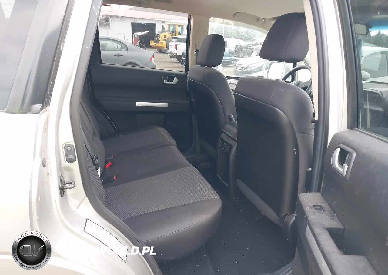 2011 Mitsubishi Endeavor VIN:4A4JN2AS3BE024888 - 8