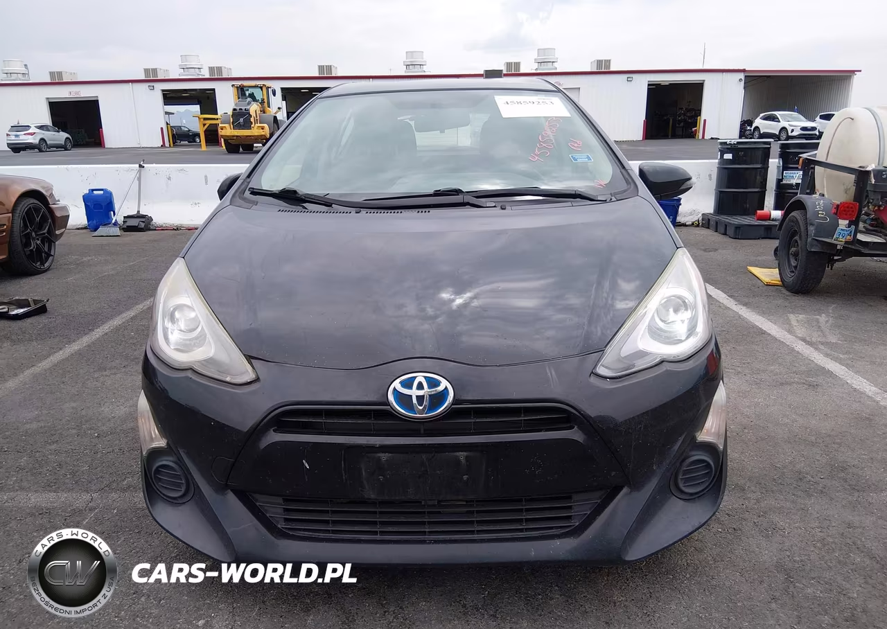 2015 Toyota Prius C Two VIN:JTDKDTB37F1576936 - 12