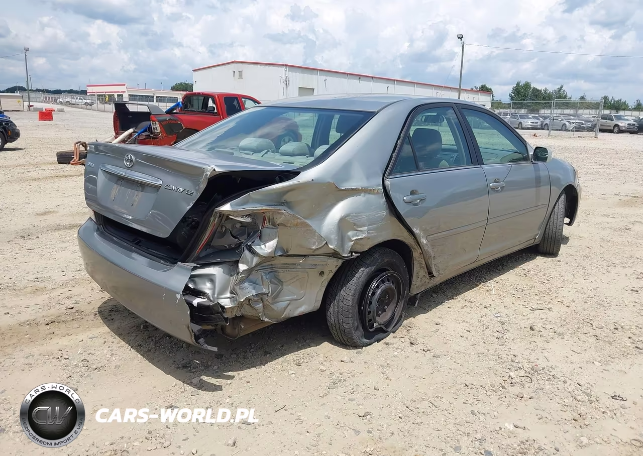 2005 Toyota Camry Le VIN:4T1BE32K85U517715 - 4