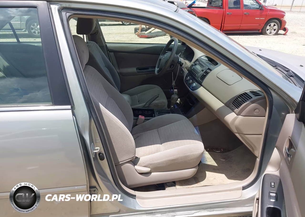 2005 Toyota Camry Le VIN:4T1BE32K85U517715 - 5