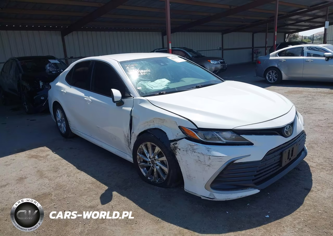 2021 Toyota Camry Le