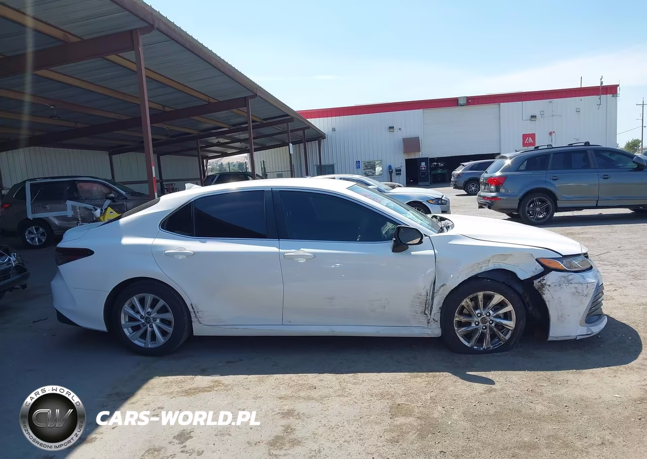2021 Toyota Camry Le VIN:4T1C11AK4MU471420 - 13