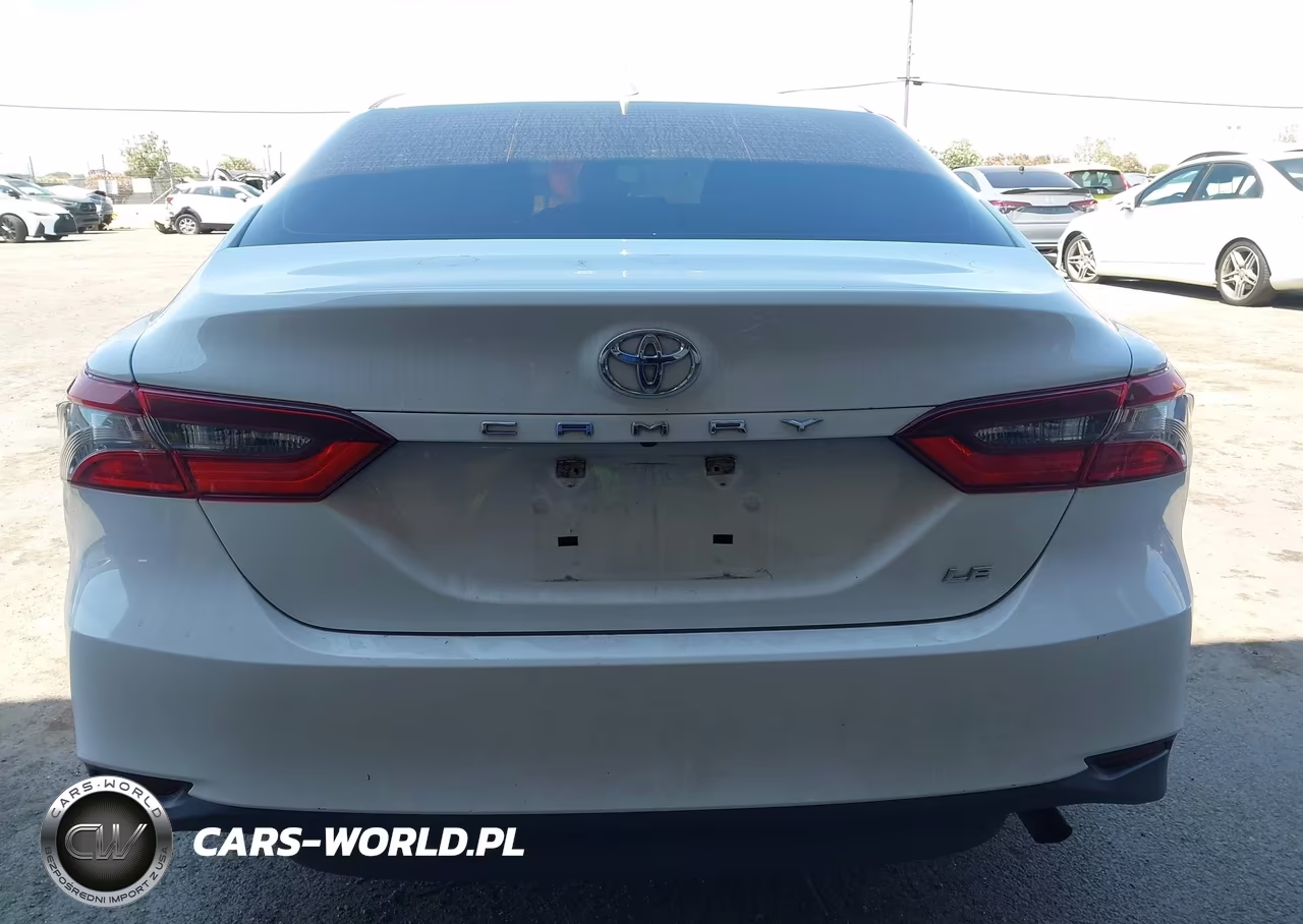 2021 Toyota Camry Le VIN:4T1C11AK4MU471420 - 16