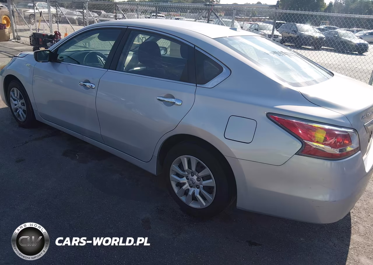 2015 Nissan Altima 2.5 S VIN:1N4AL3AP0FN911620 - 3