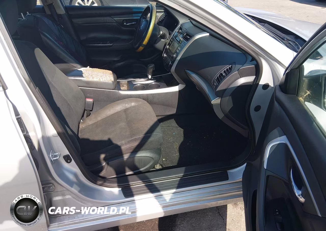 2015 Nissan Altima 2.5 S VIN:1N4AL3AP0FN911620 - 5
