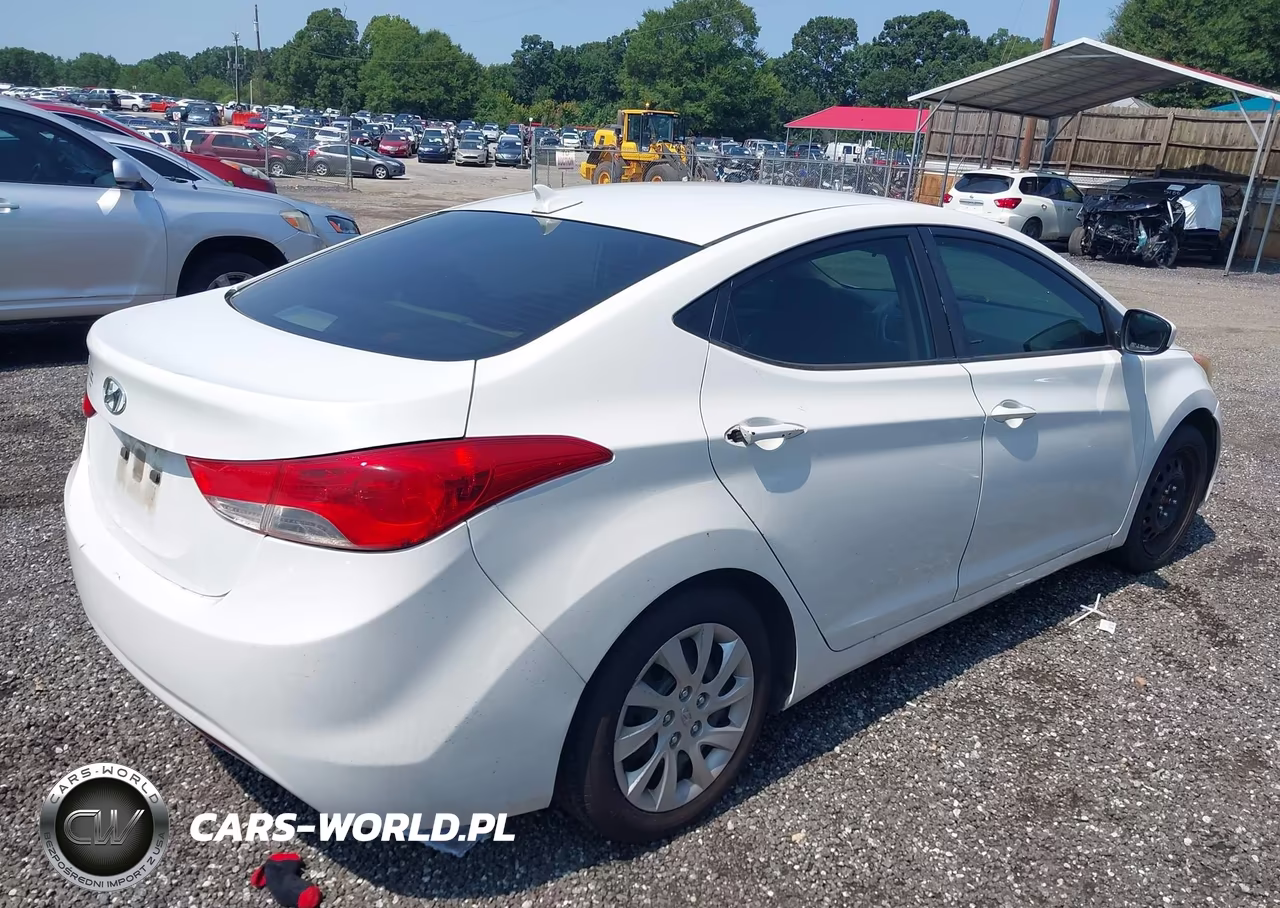2011 Hyundai Elantra Gls VIN:5NPDH4AE1BH023871 - 4