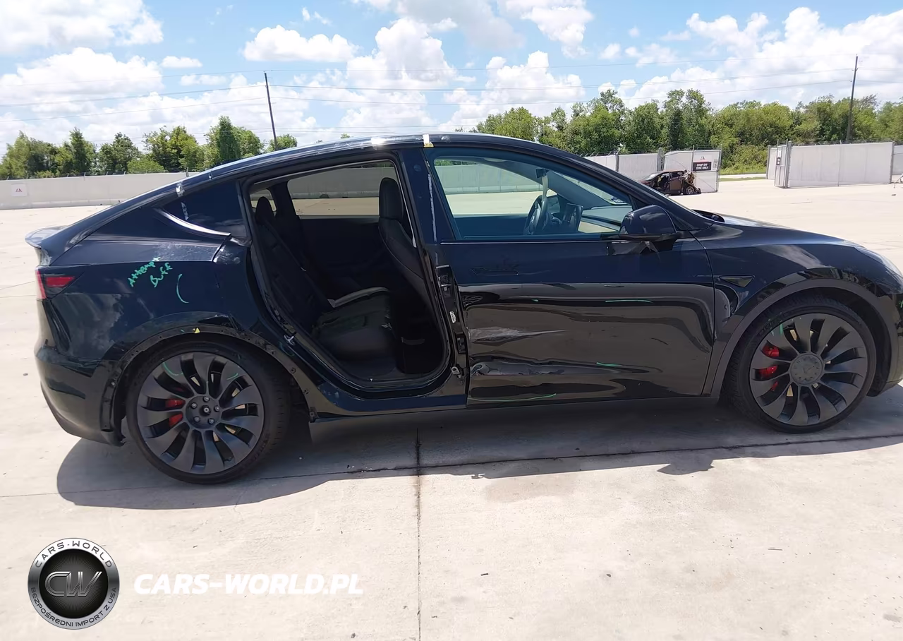 2021 Tesla Model Y Performance Dual Motor All-Wheel Drive VIN:5YJYGDEF3MF083983 - 13