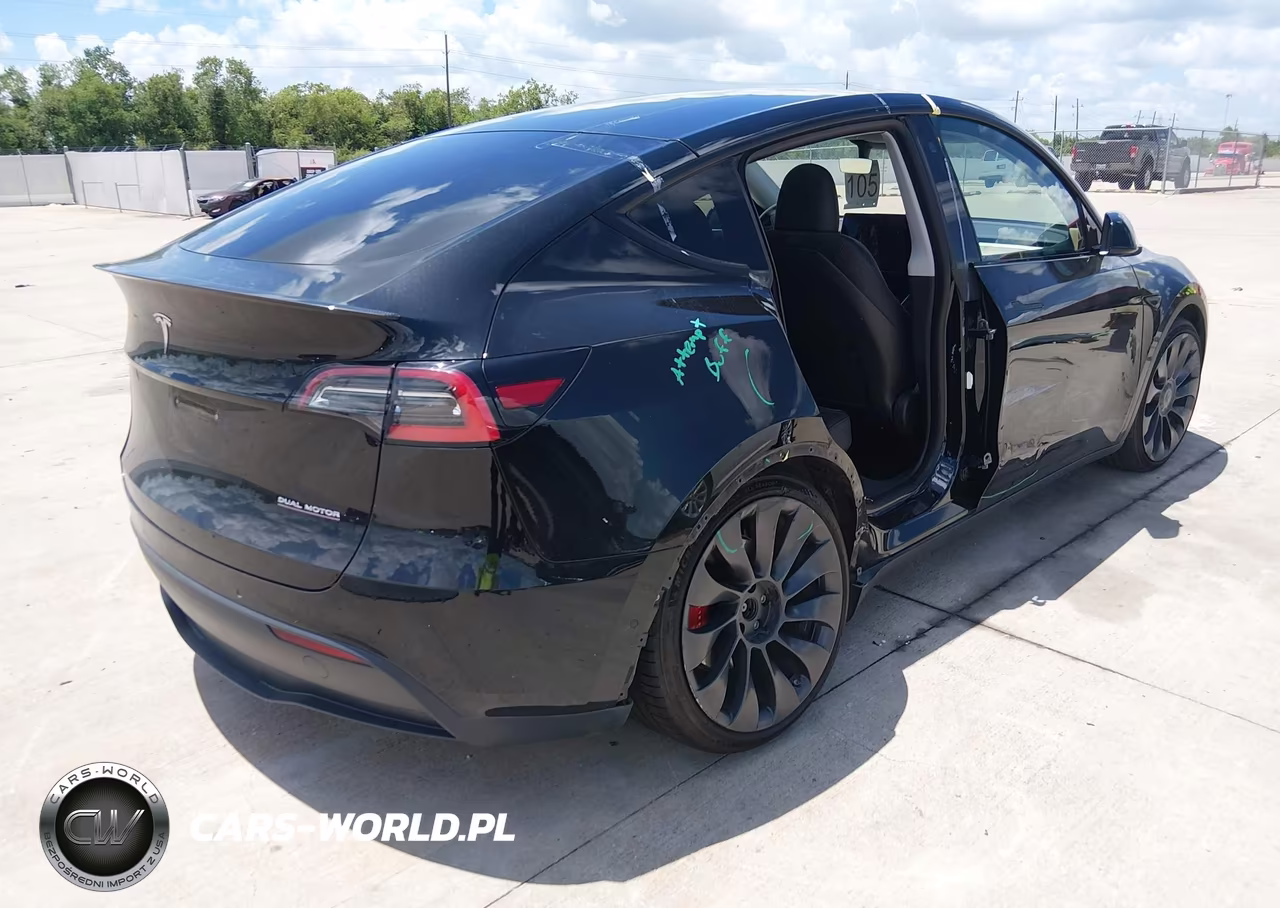 2021 Tesla Model Y Performance Dual Motor All-Wheel Drive VIN:5YJYGDEF3MF083983 - 4