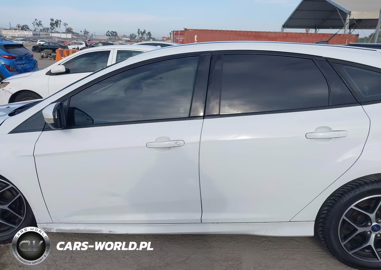 2016 Ford Focus Se VIN:1FADP3K25GL254184 - 15