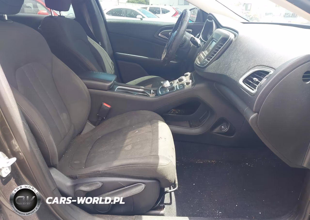 2015 Chrysler 200 Limited VIN:1C3CCCAB0FN654793 - 5