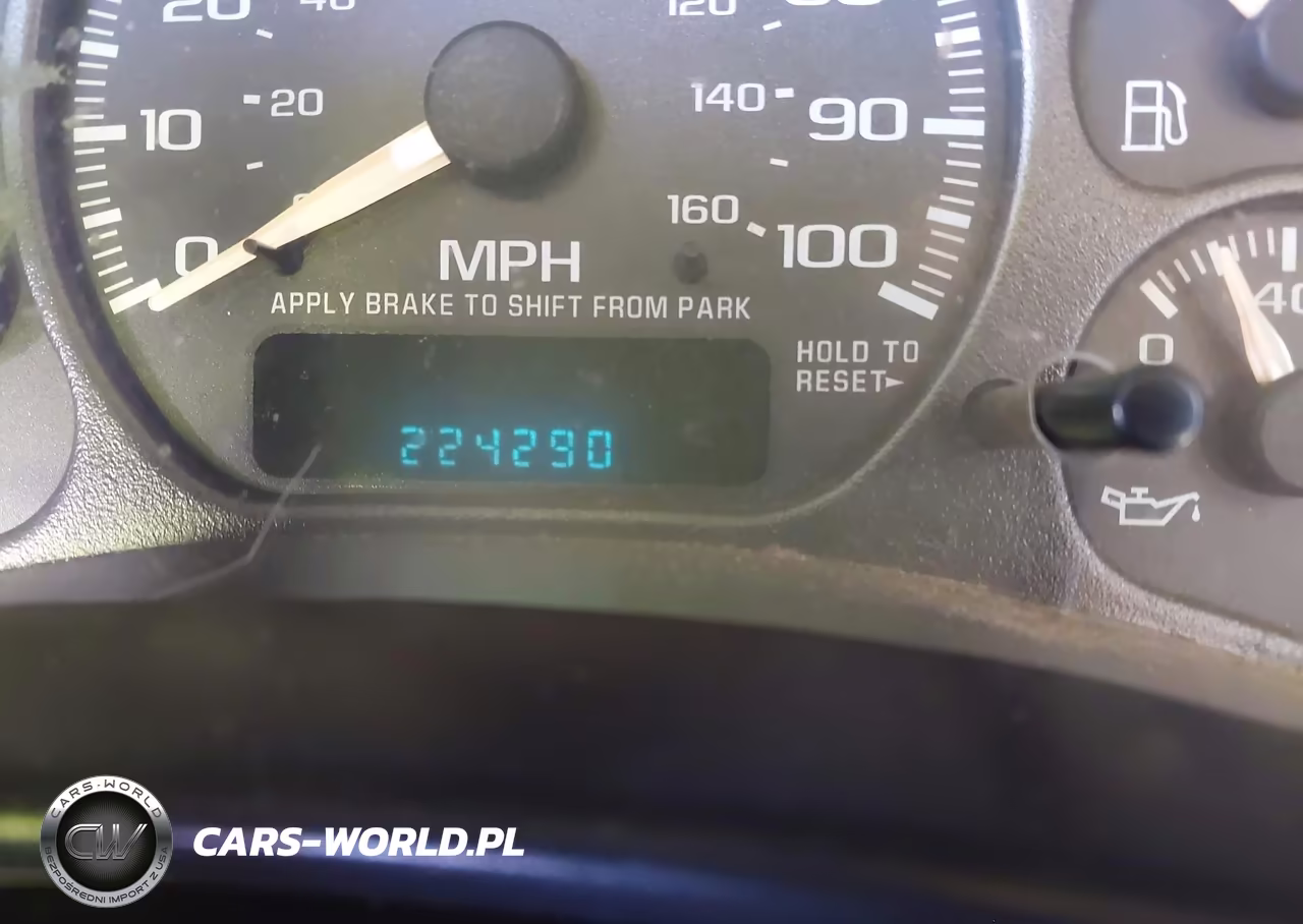2002 Chevrolet Tahoe Ls VIN:1GNEC13V42R302956 - 7