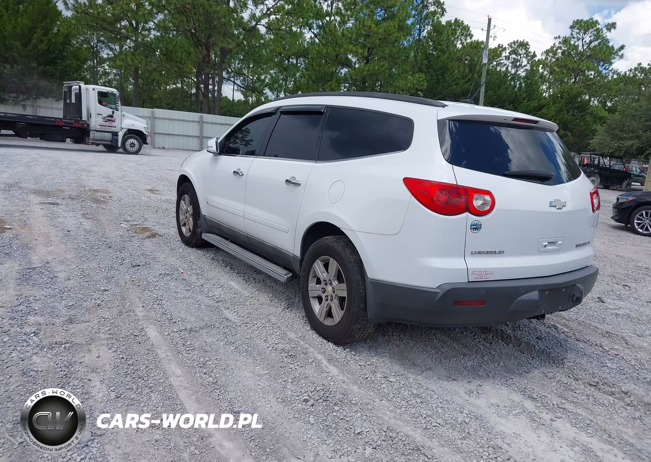 2010 Chevrolet Traverse Lt VIN:1GNLRGED9AS112641 - 3