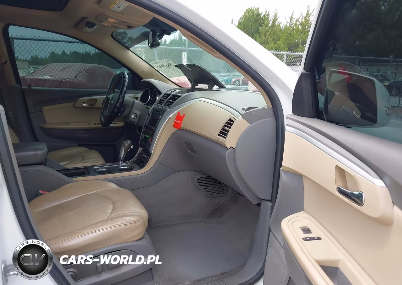 2010 Chevrolet Traverse Lt VIN:1GNLRGED9AS112641 - 5