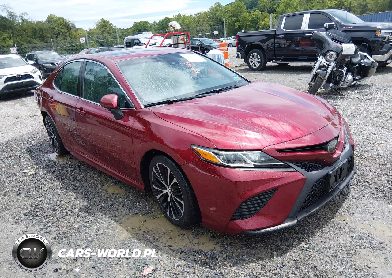 2018 Toyota Camry Se – zdjęcie 1 z 21