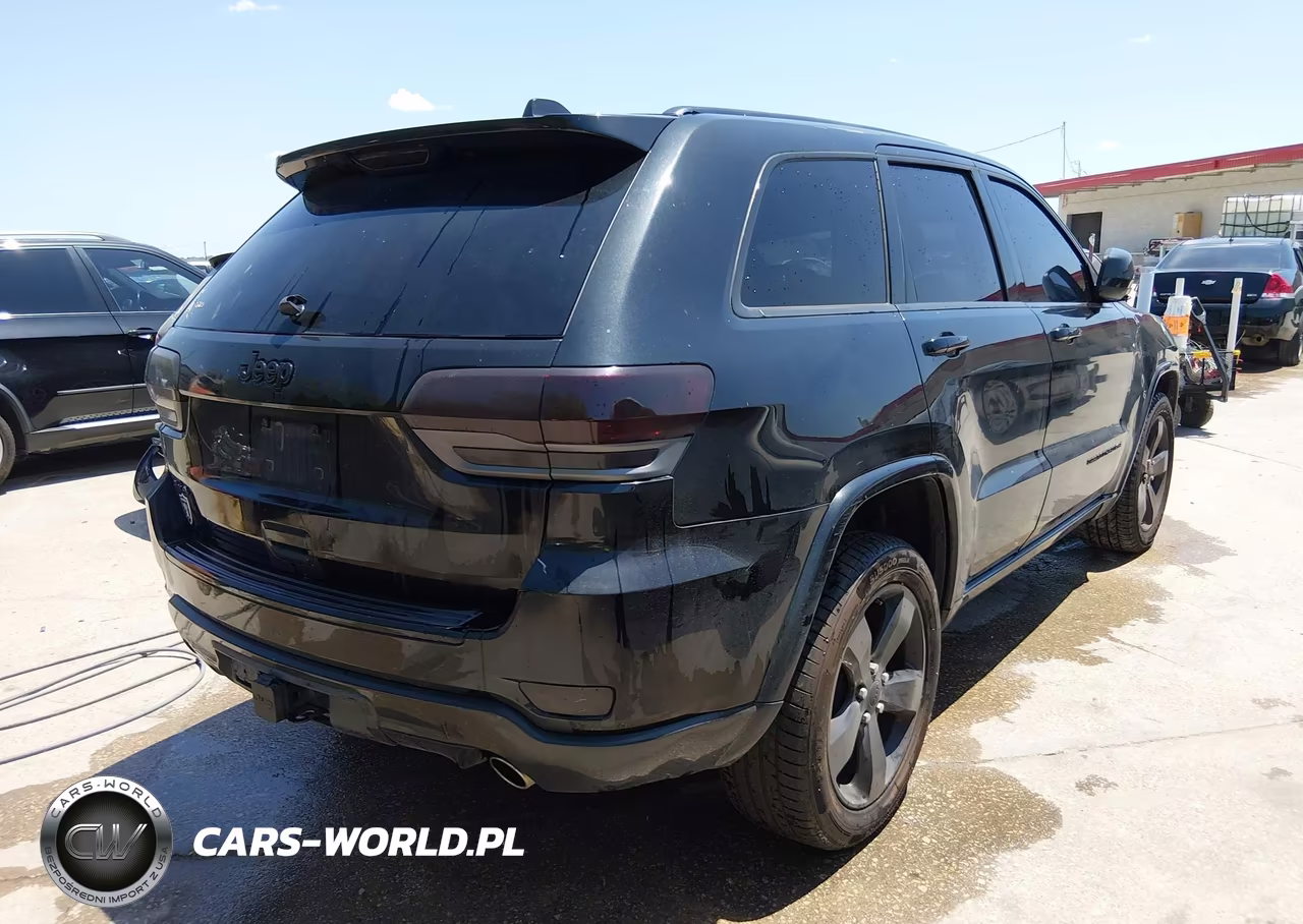 2015 Jeep Grand Cherokee Altitude VIN:1C4RJFAG3FC607598 - 4