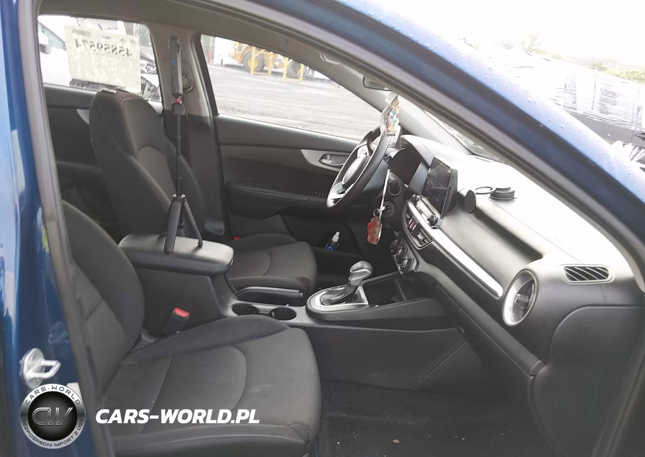 2022 Kia Forte Fe-Lxs VIN:3KPF24AD8NE471504 - 5