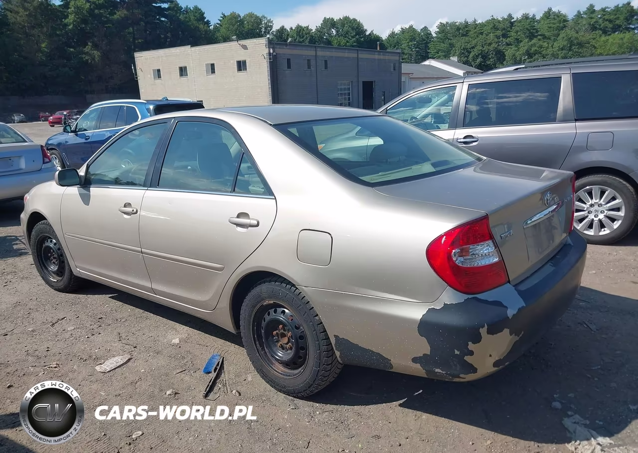 2004 Toyota Camry Le VIN:4T1BE32K94U925221 - 3