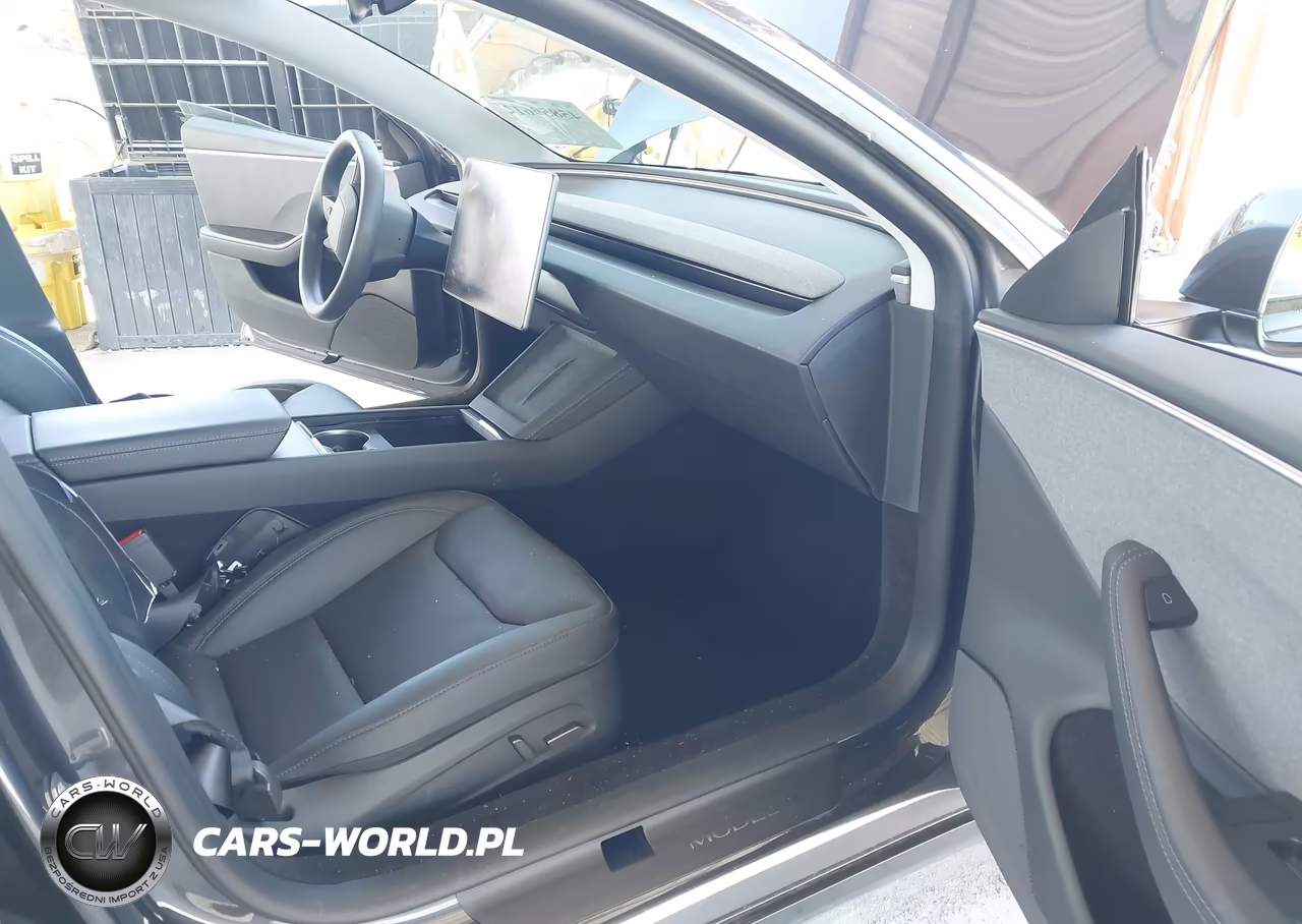 2025 Tesla Model 3 Long Range Rear-Wheel Drive-Standard Rear-Wheel Drive VIN:5YJ3E1EAXSF037857 - 5
