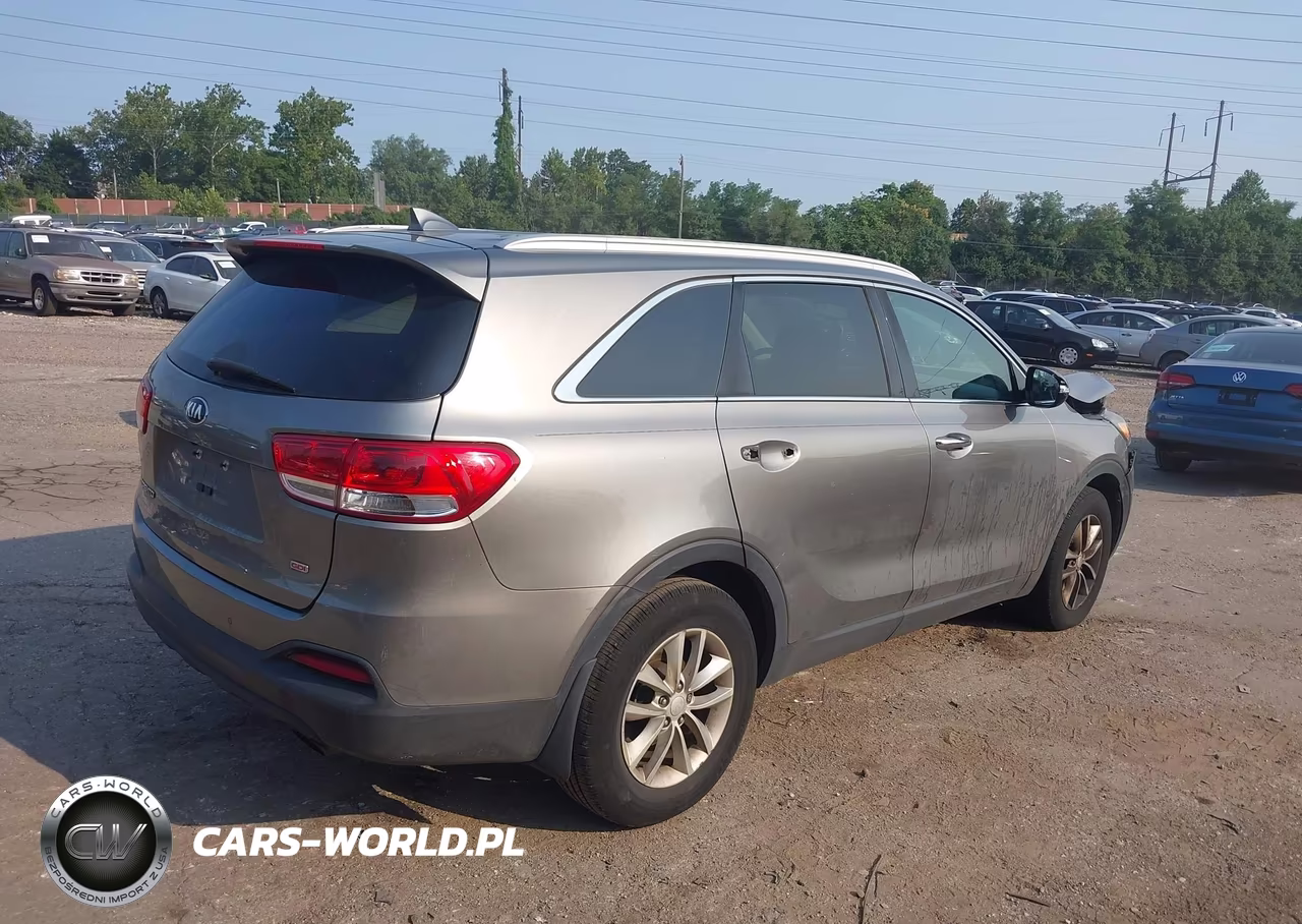 2017 Kia Sorento 2.4L Lx VIN:5XYPG4A38HG250375 - 4
