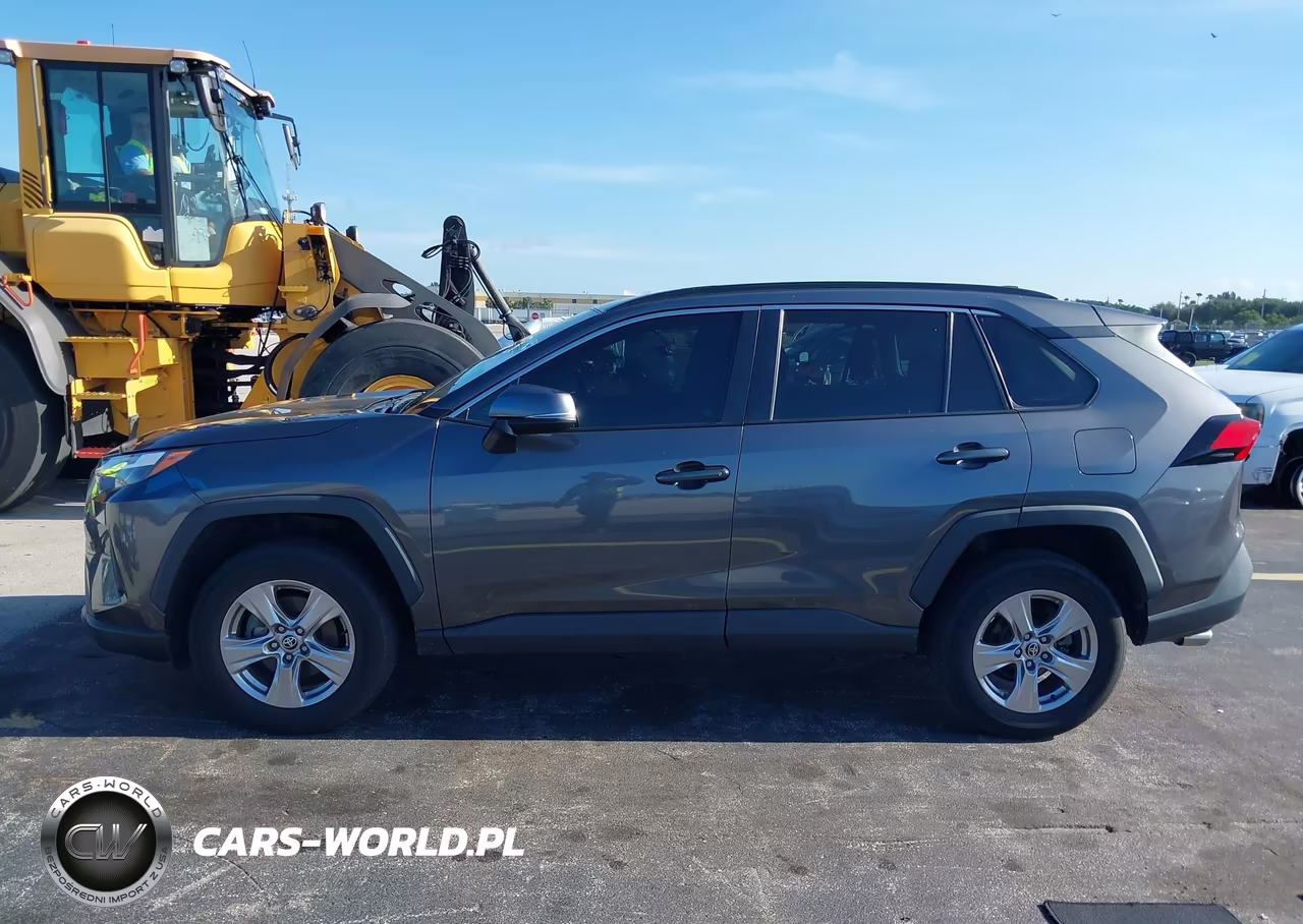 2022 Toyota Rav4 Xle VIN:2T3W1RFVXNC180106 - 14