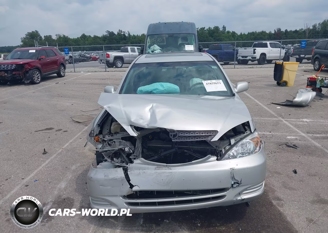 2002 Toyota Camry Xle VIN:4T1BF30KX2U024016 - 13